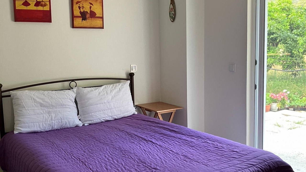 Photo of Bedroom in Kamena Vourla