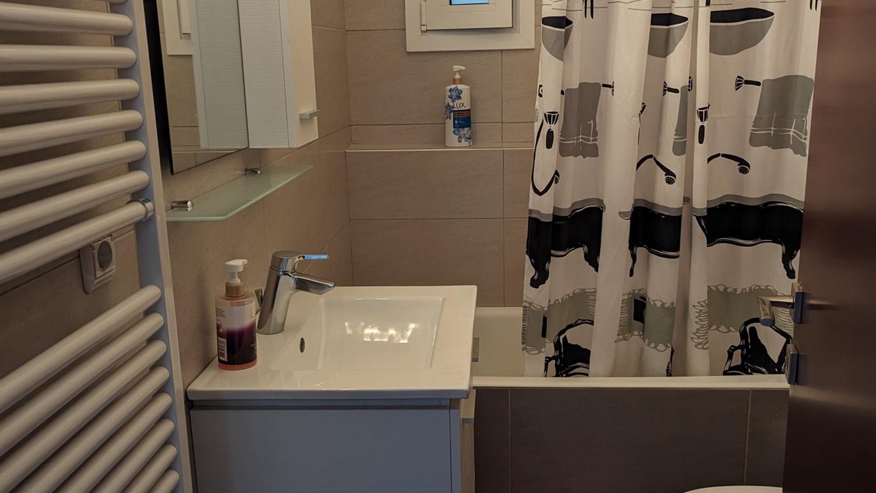 Photo of Bathroom in Kamena Vourla