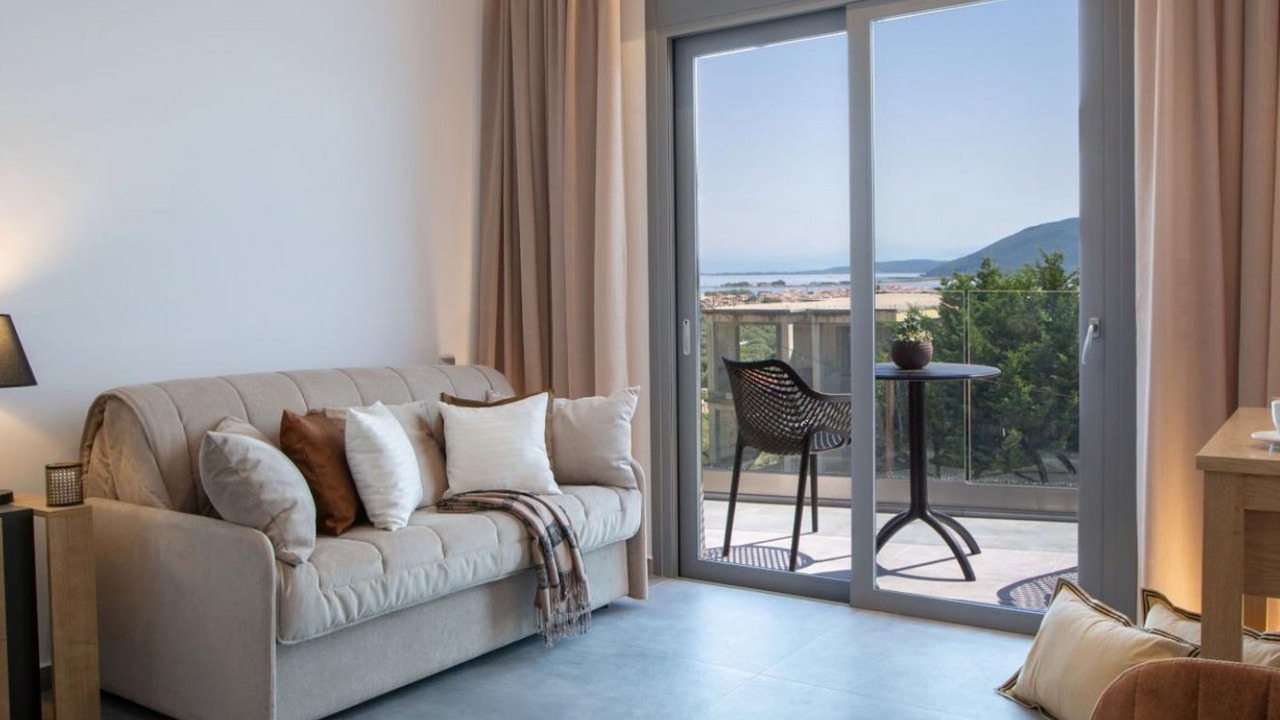 Photo of Livingroom in Apolpaina