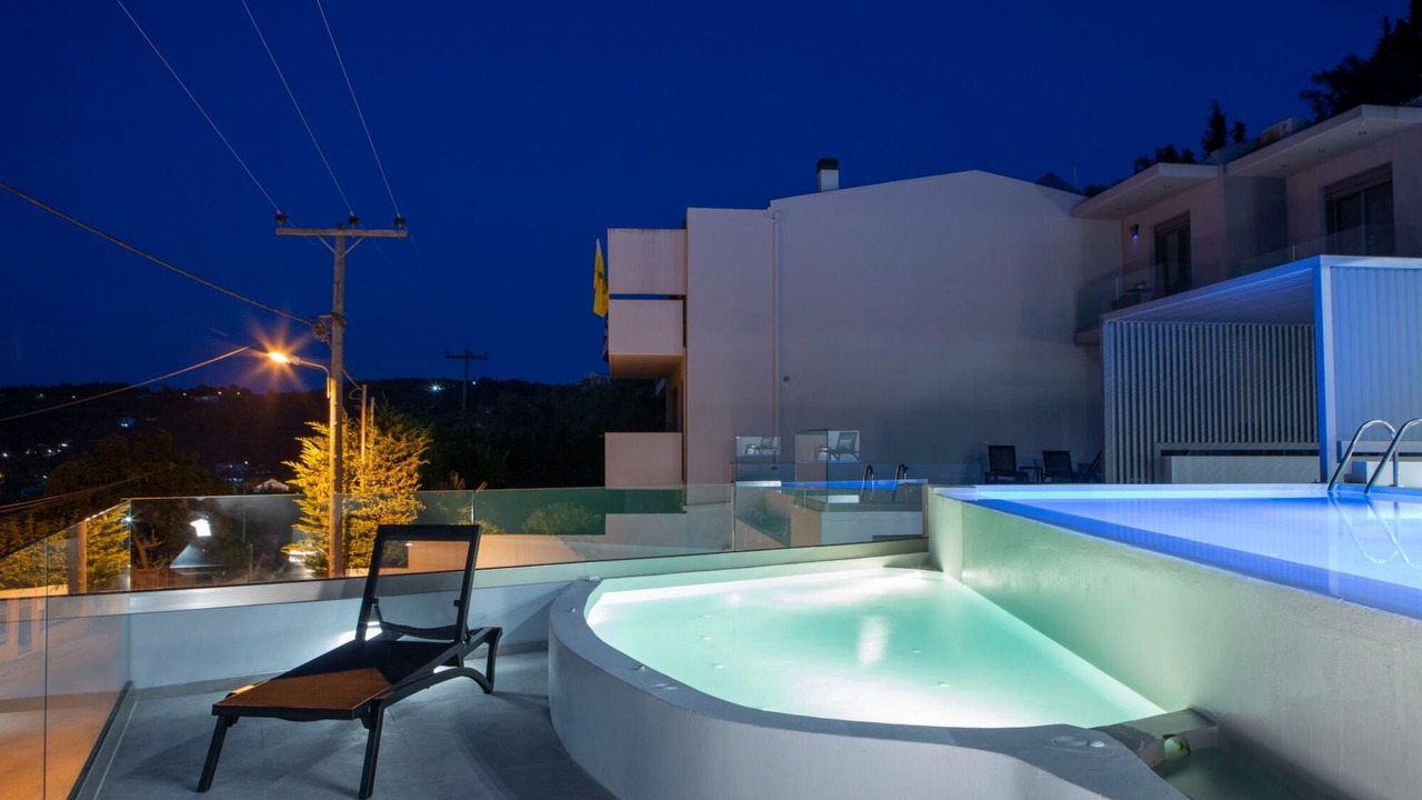Photo of Outdoor in Apolpaina