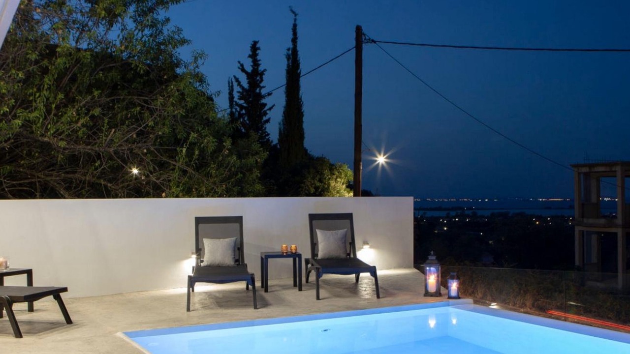 Photo of Outdoor in Apolpaina