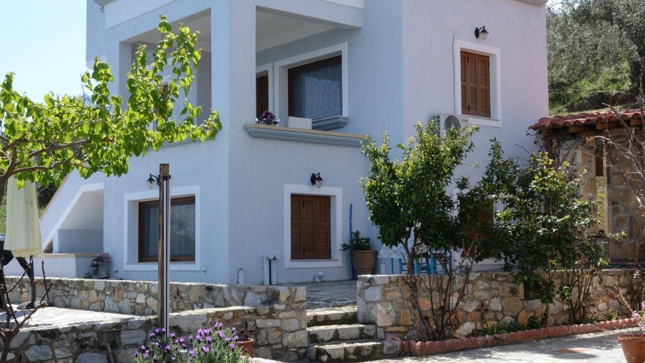 Photo of Outdoor in Sourpi