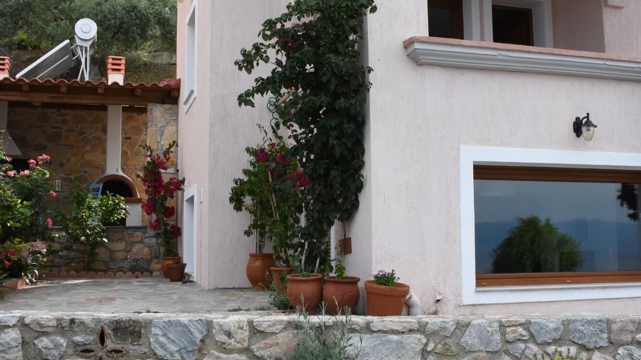Photo of Outdoor in Sourpi