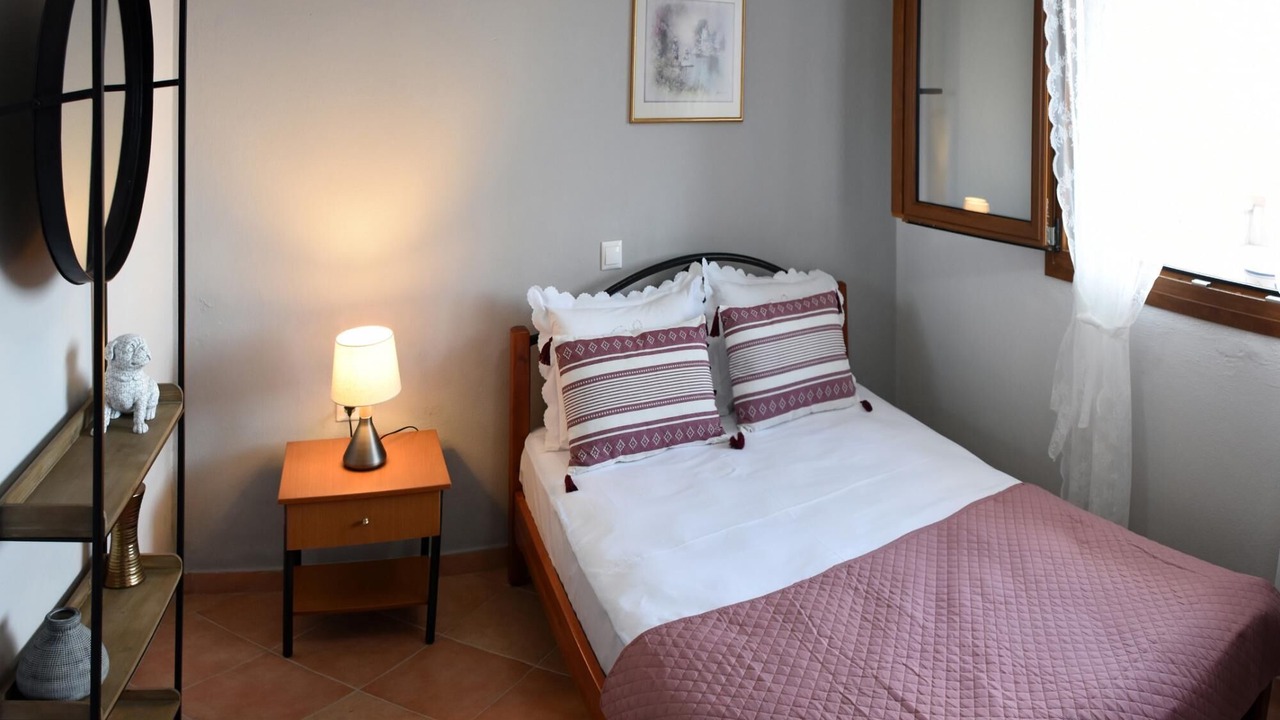 Photo of Bedroom in Sourpi