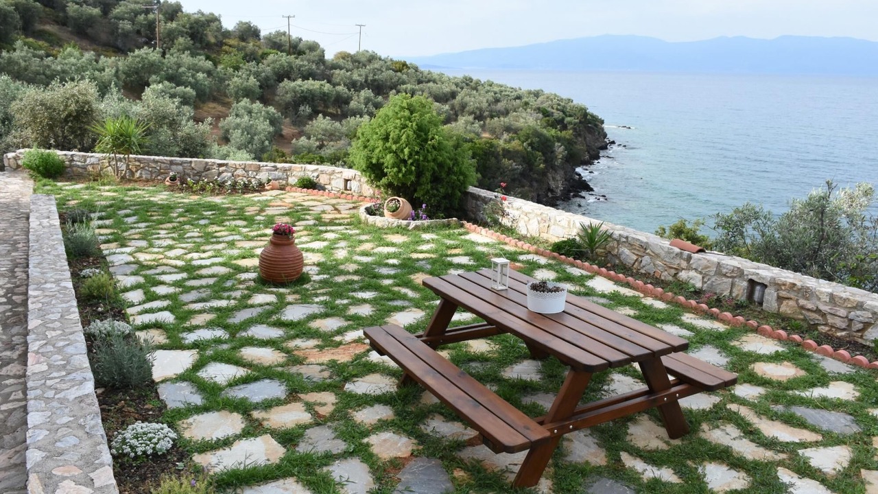 Photo of Outdoor in Sourpi