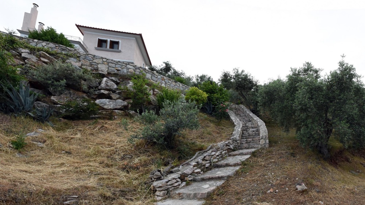Photo of Outdoor in Sourpi