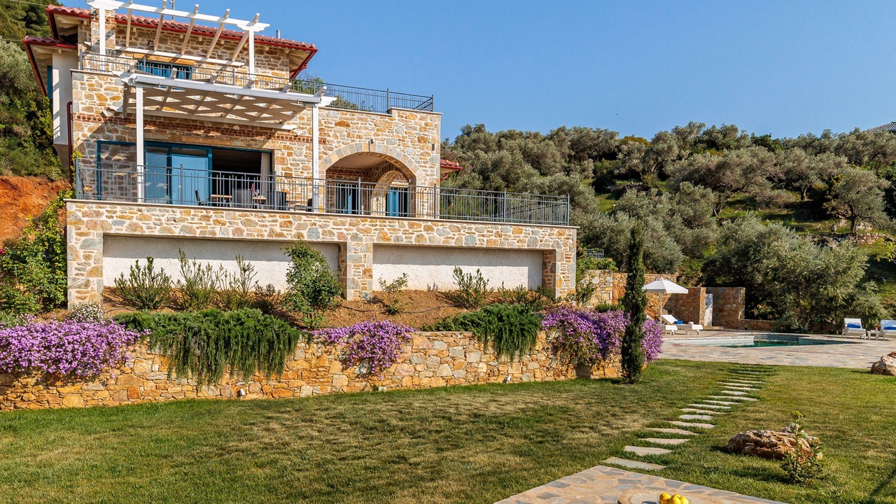 Photo of Outdoor in Glossa