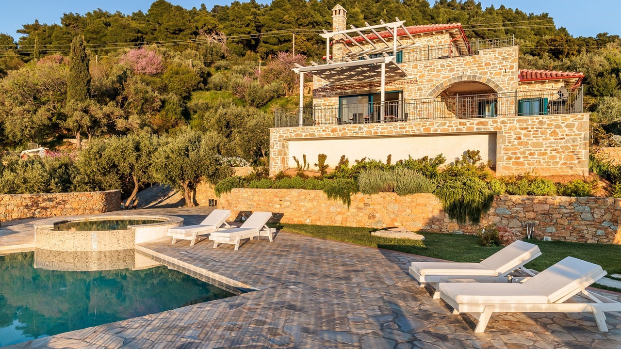 Photo of Outdoor in Glossa