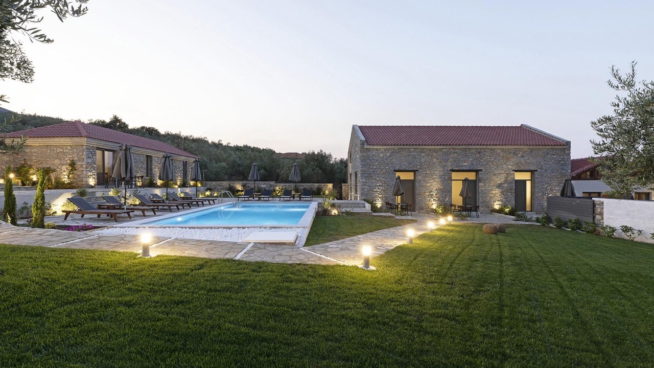 Photo of Outdoor in Sourpi