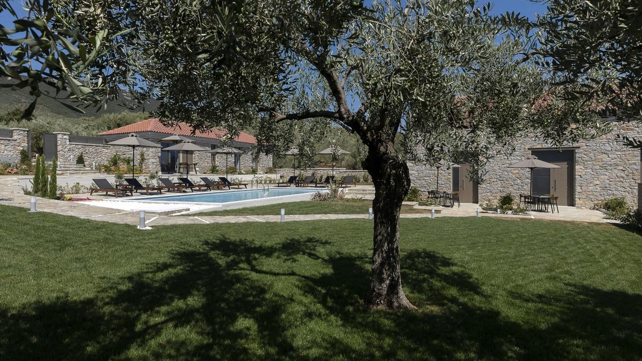 Photo of Outdoor in Sourpi