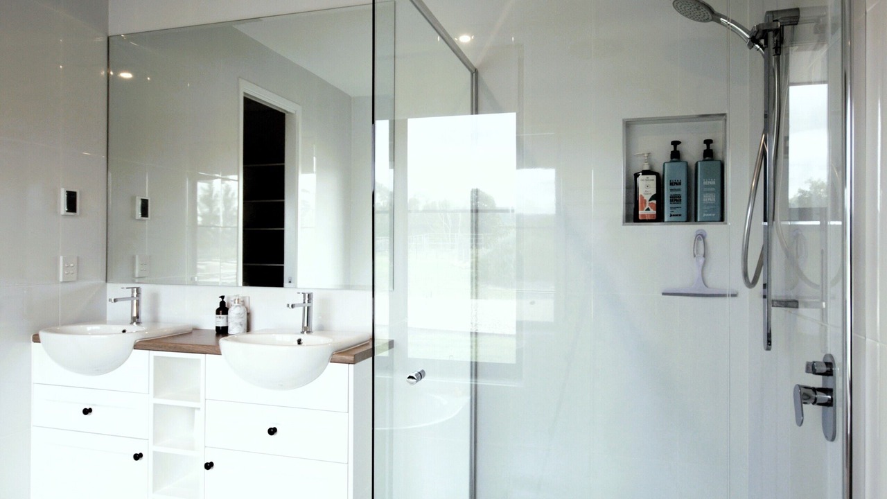 Photo of Bathroom in Boyland
