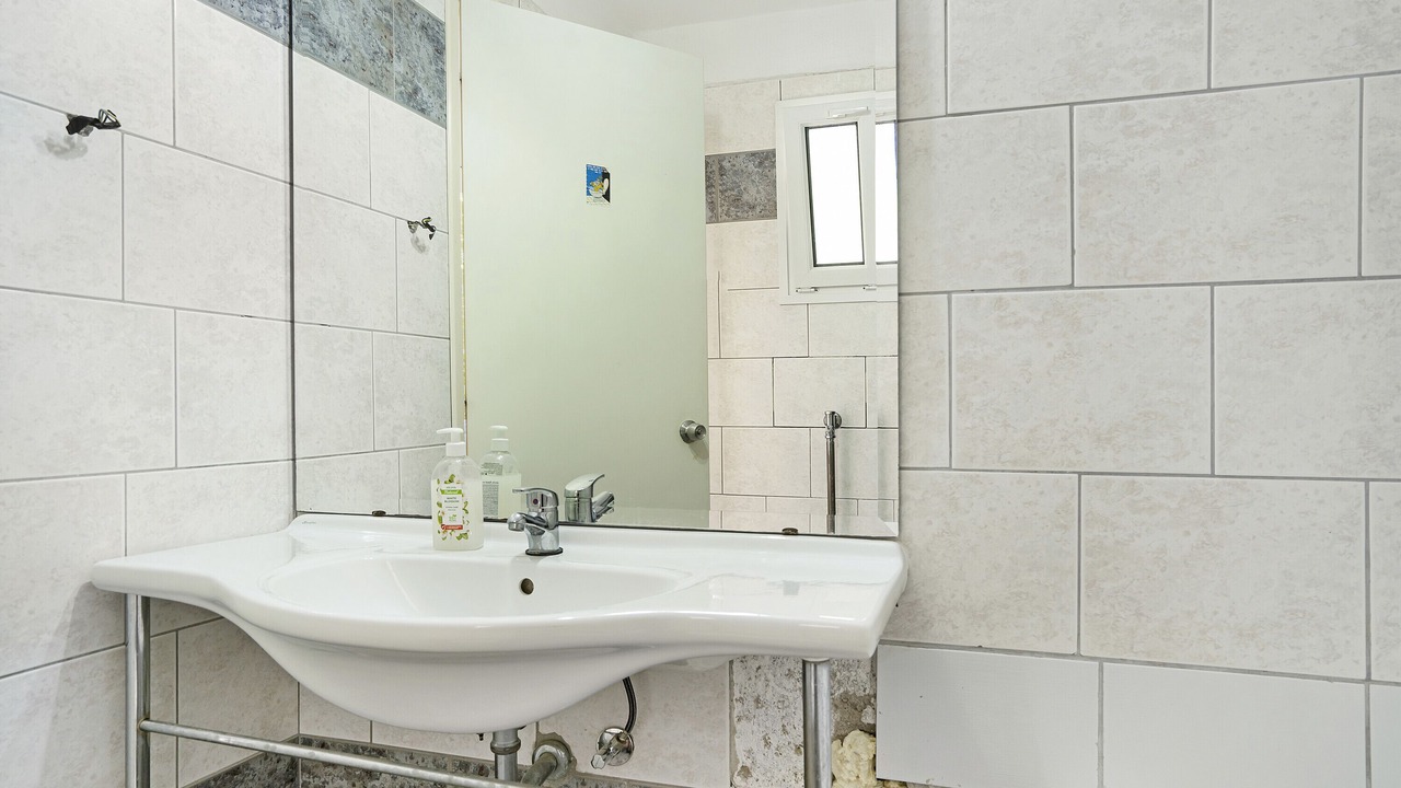 Photo of Bathroom in Perigiali