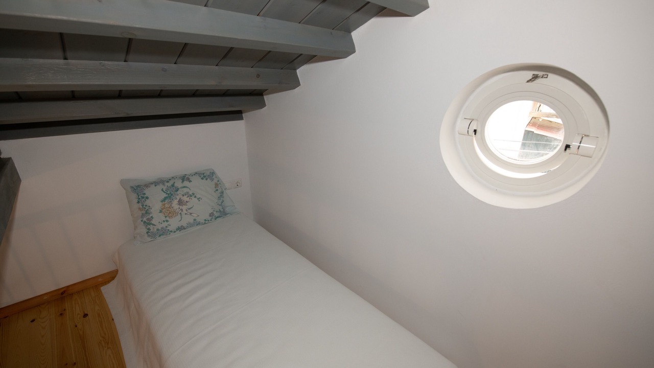 Photo of Bedroom in Glossa
