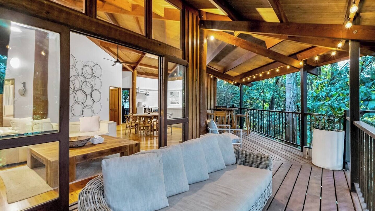 Photo of Livingroom in Kamerunga