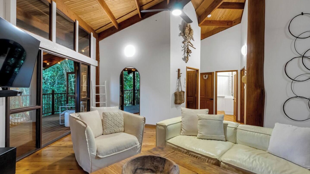 Photo of Livingroom in Kamerunga