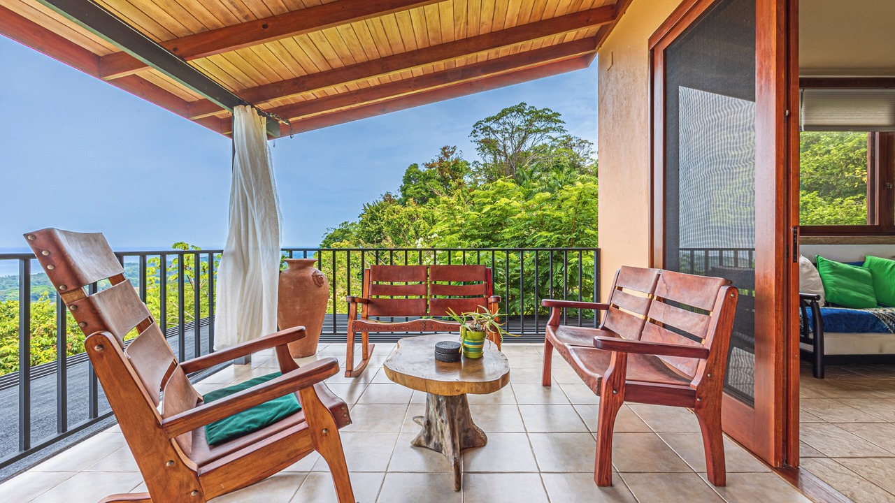 Photo of Patio Balcony in Dominical