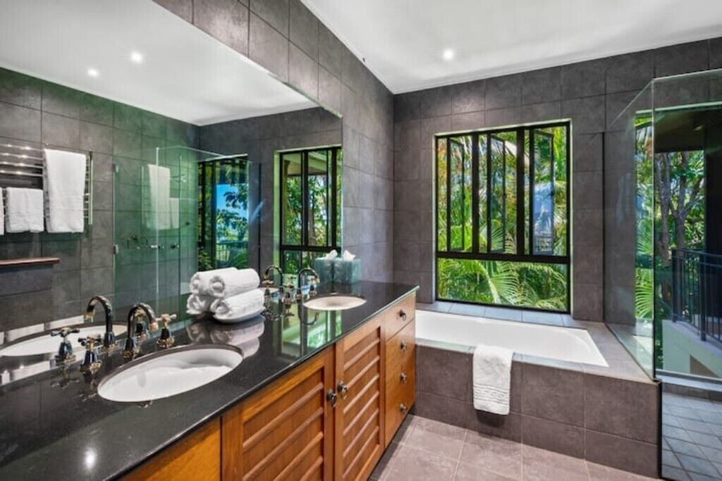 Photo of Bathroom in Lamb Range