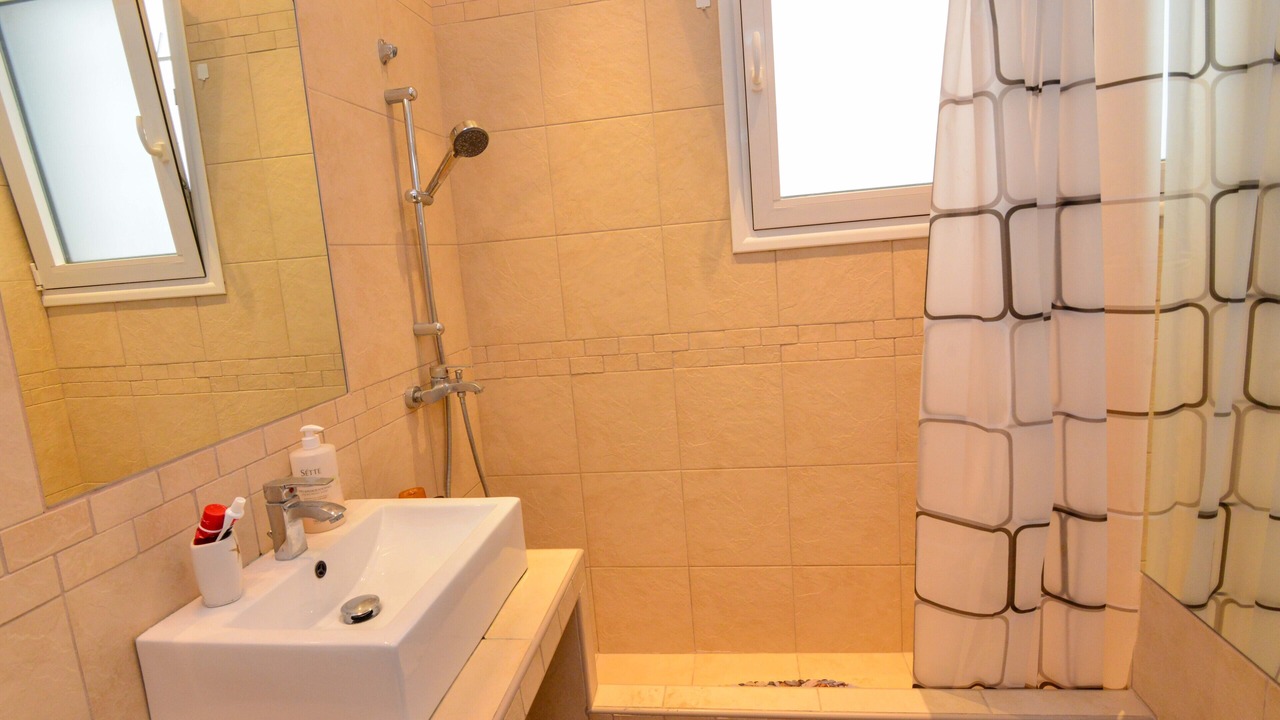 Photo of Bathroom in Varkiza