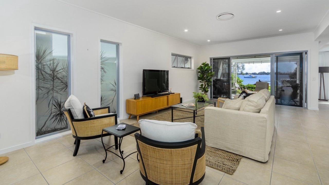 Photo of Livingroom in Sandstone Point