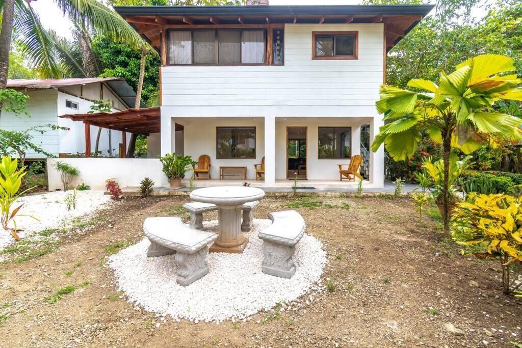 Photo of Patio Balcony in Mal Pais