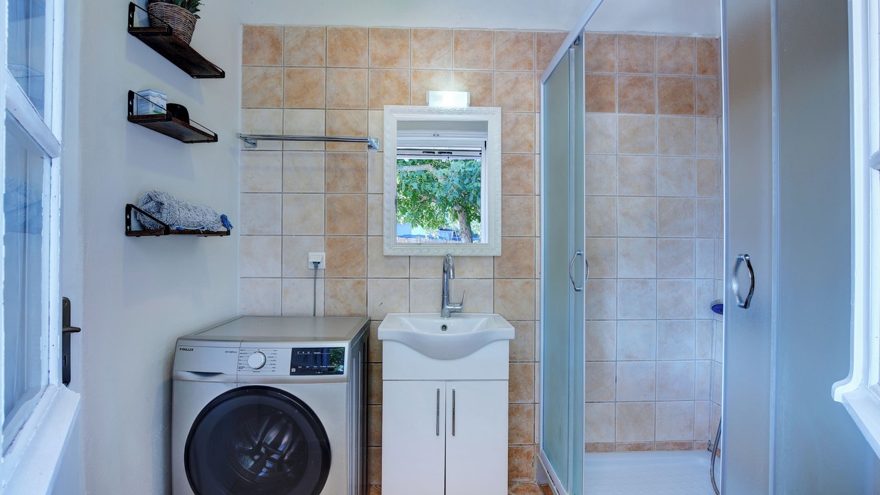 Photo of Bathroom in Kariotai