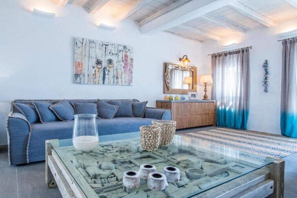 Photo of Livingroom in Chrissi Akti