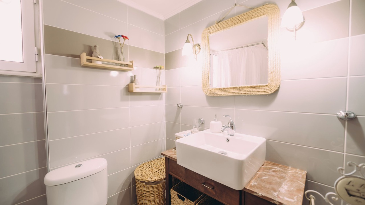 Photo of Bathroom in Katakolo