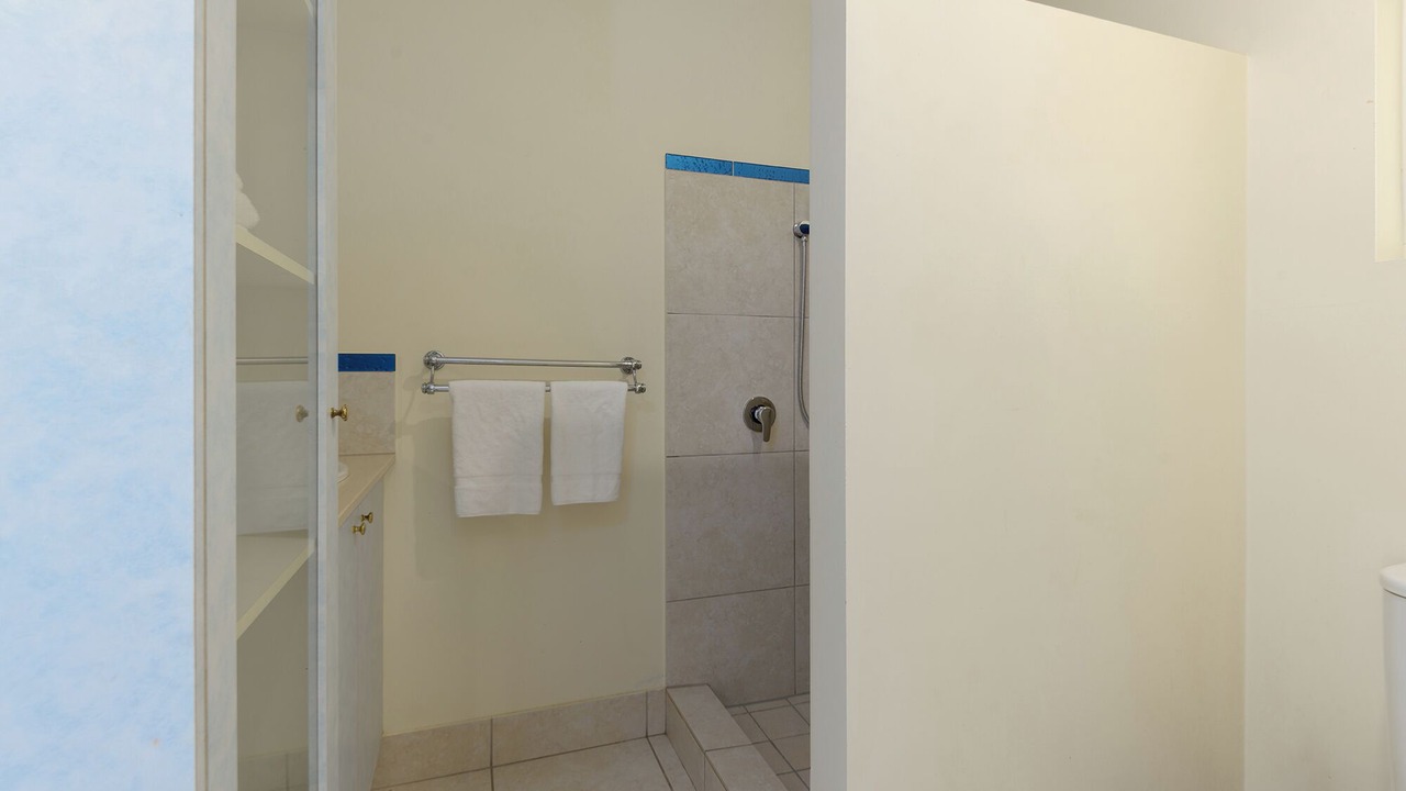 Photo of Bathroom in Oak Beach