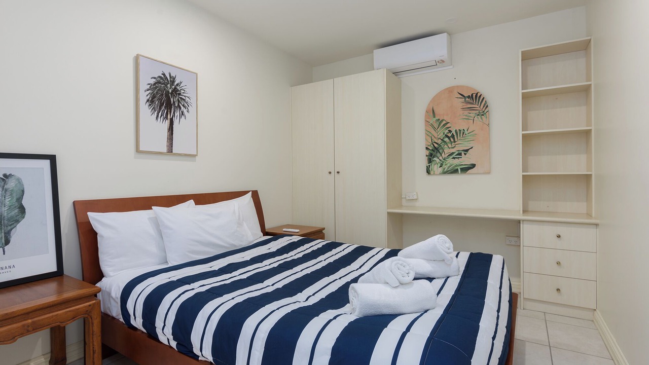 Photo of Bedroom in Oak Beach