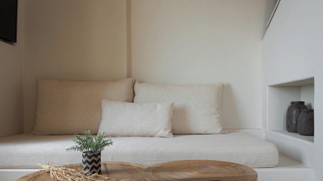 Photo of Livingroom in Neon Oitylo