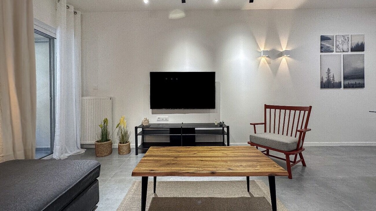 Photo of Livingroom in Ilisia