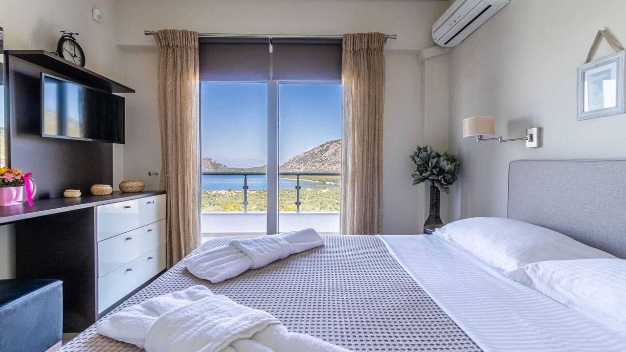 Photo of Bedroom in Limni Vouliagmenis