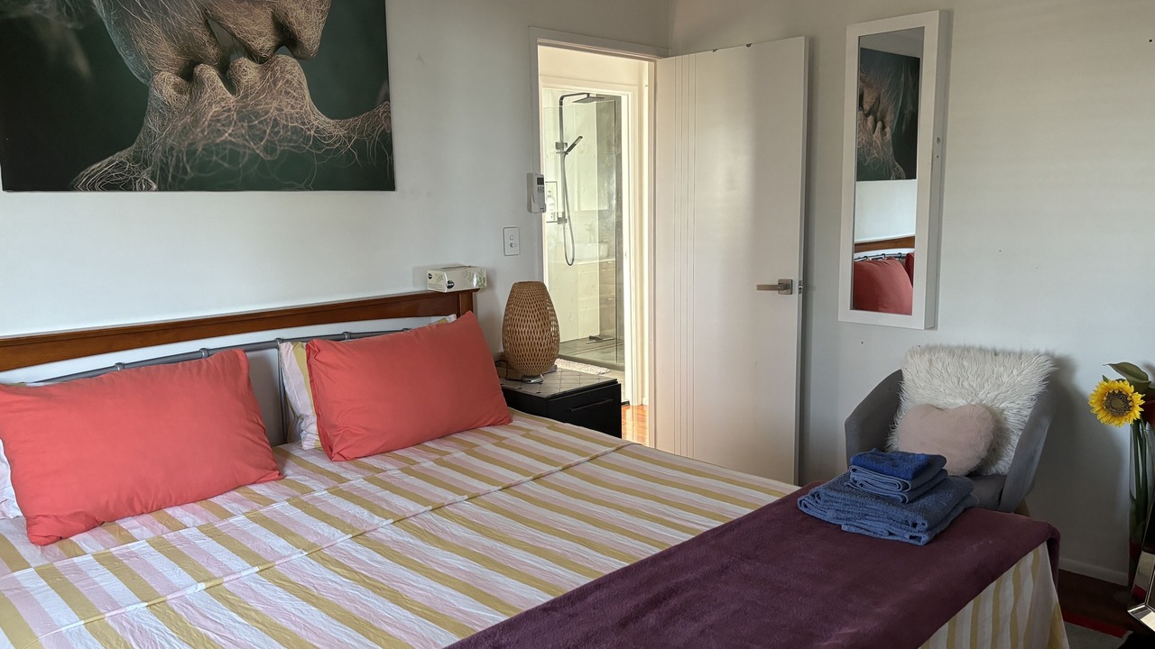 Photo of Bedroom in Woodridge