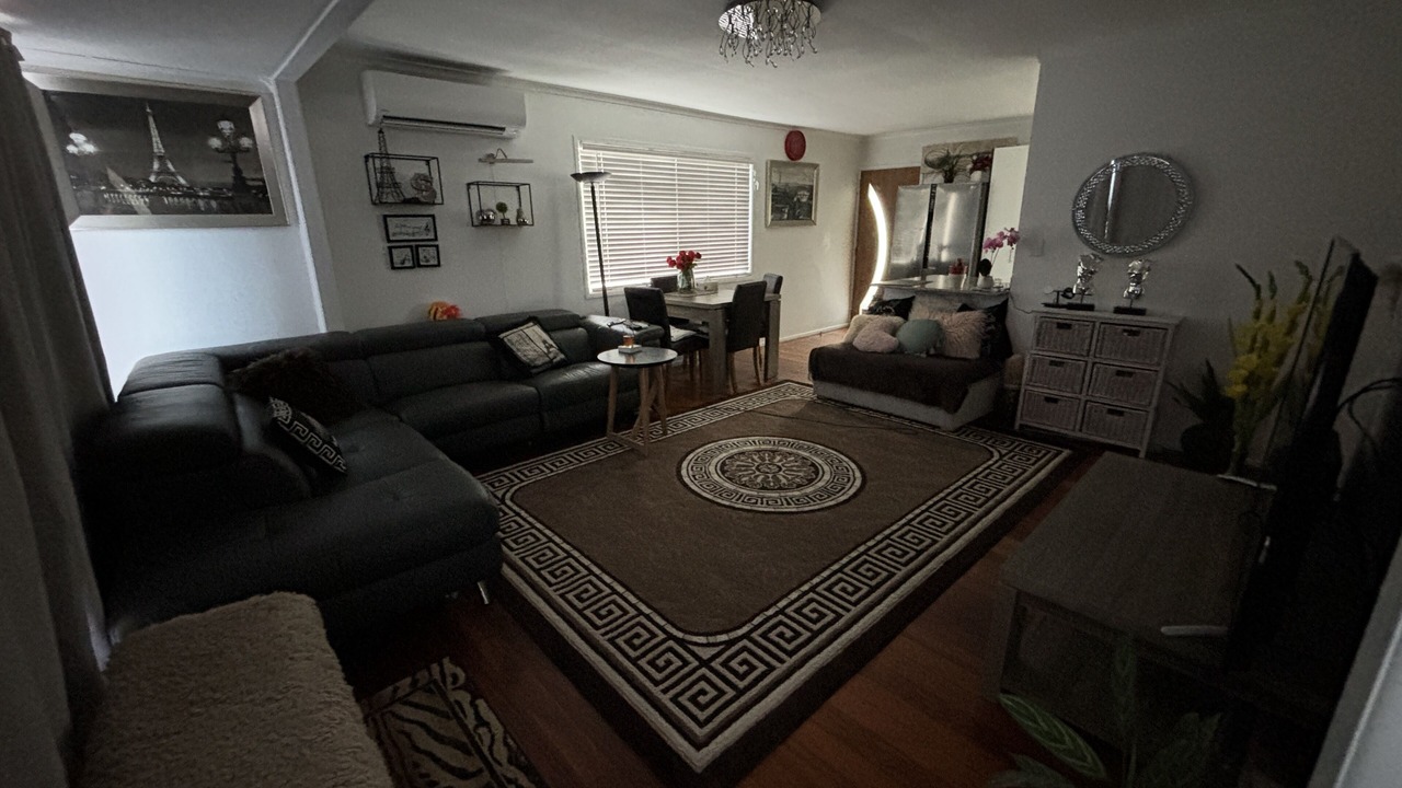 Photo of Livingroom in Woodridge