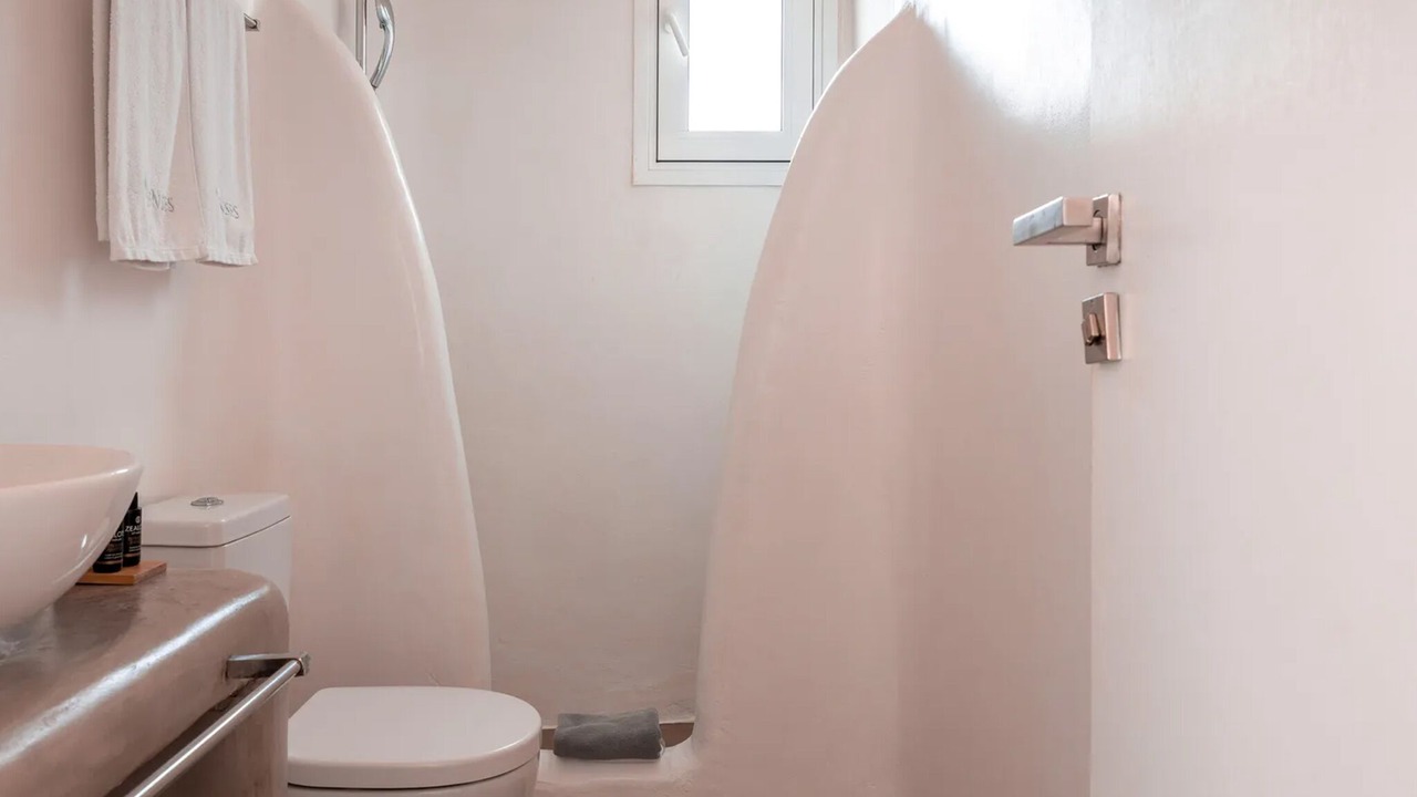 Photo of Bathroom in Elia