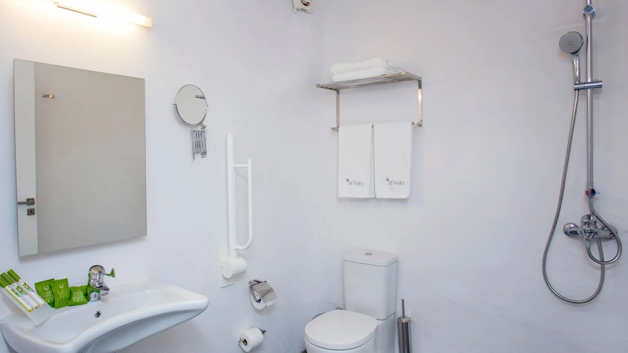 Photo of Bathroom in Elia