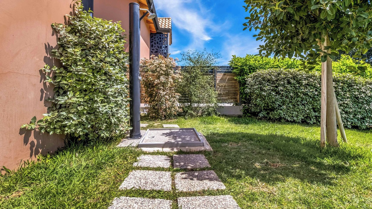 Photo of Outdoor in Lygia