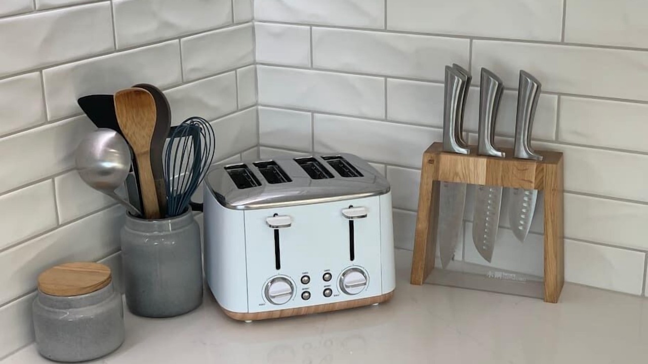 Photo of Kitchen in Alexandra Headland