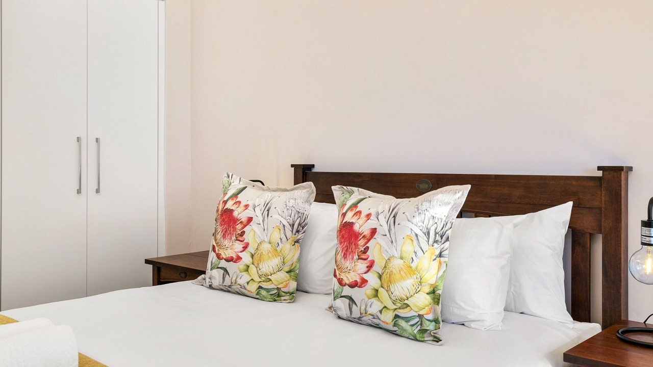 Photo of Bedroom in Three Anchor Bay