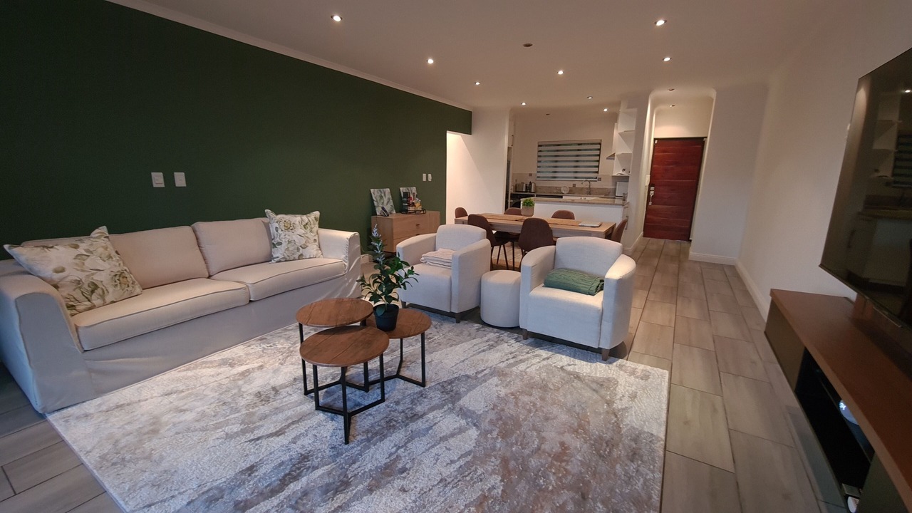 Photo of Livingroom in Greater Johannesburg Metropolitan Area