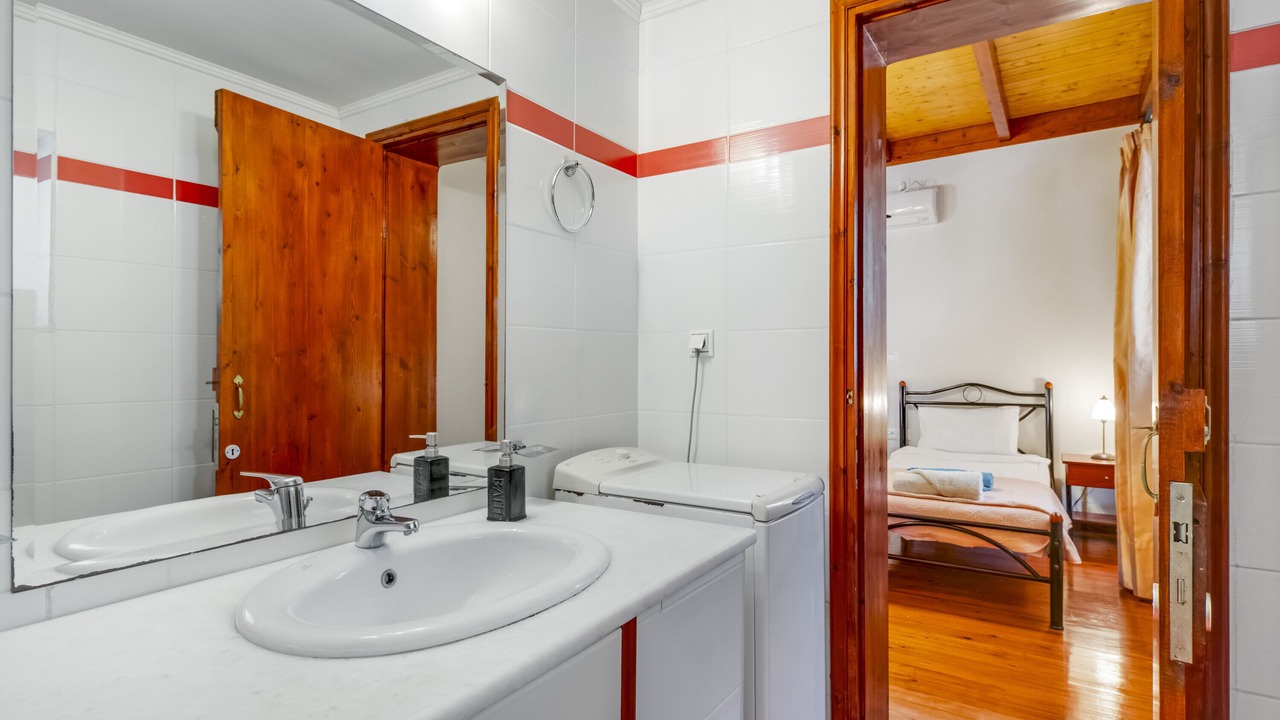 Photo of Bathroom in Katomerion