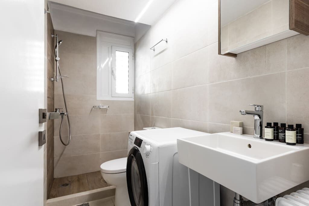 Photo of Bathroom in Marousi