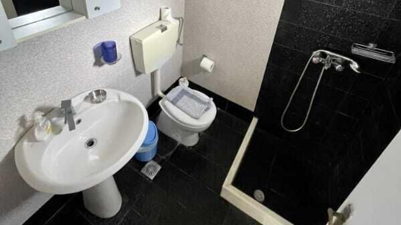 Photo of Bathroom in Glastros