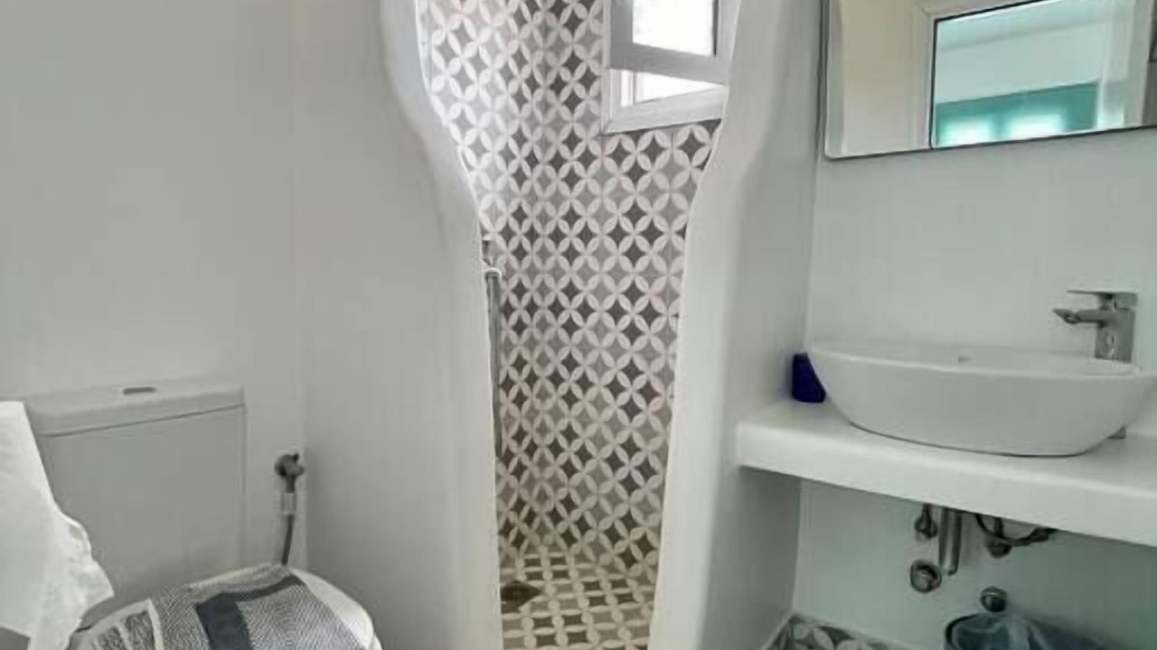 Photo of Bathroom in Glastros