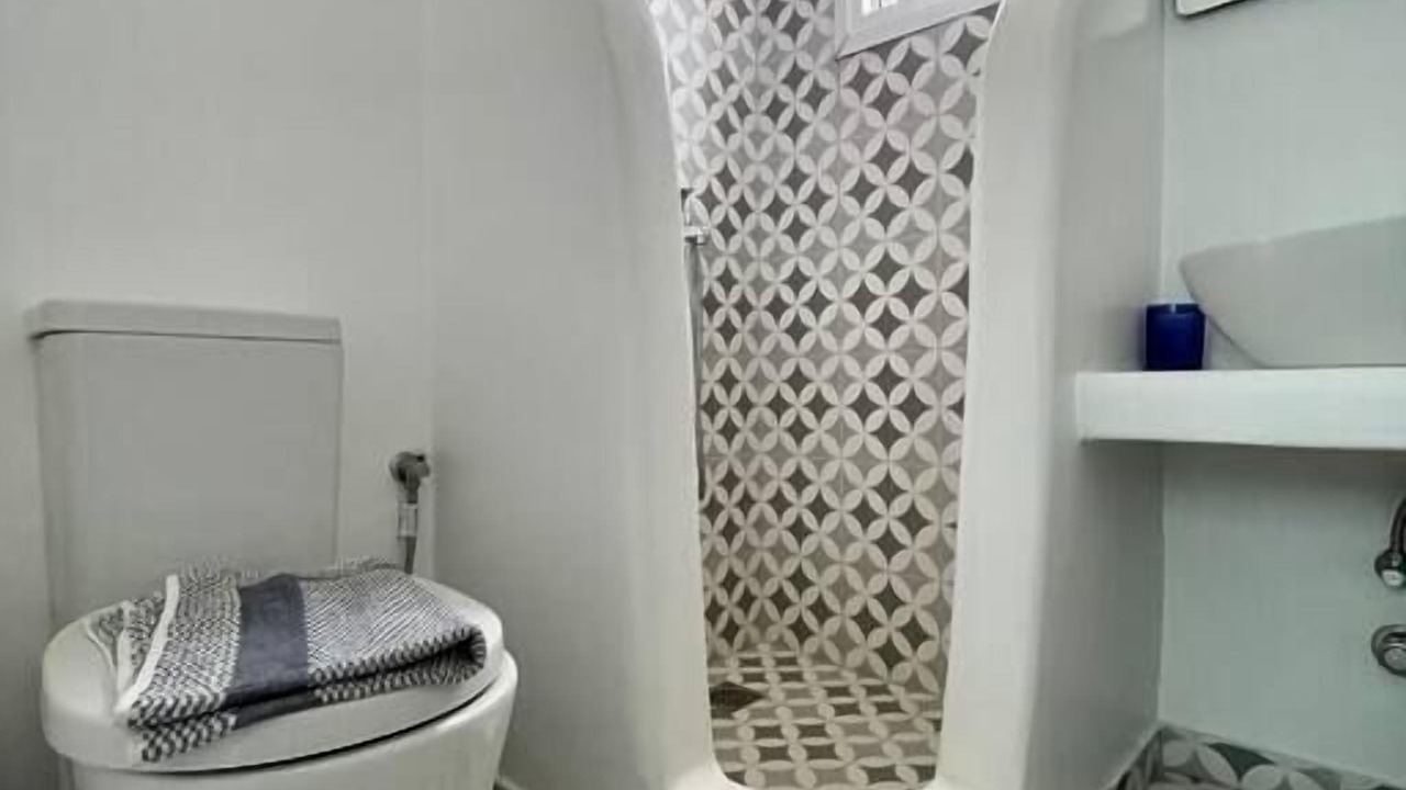 Photo of Bathroom in Glastros