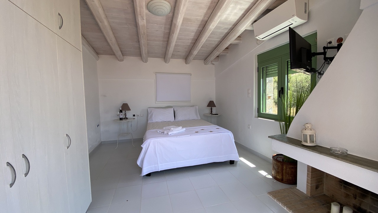 Photo of Bedroom in Karystos