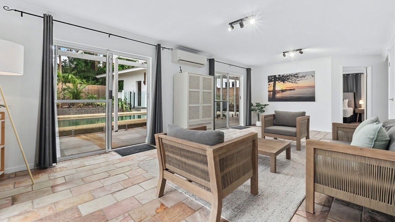 Photo of Livingroom in Clifton Beach