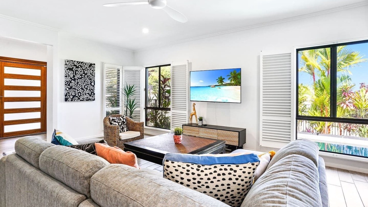 Photo of Livingroom in Trinity Beach