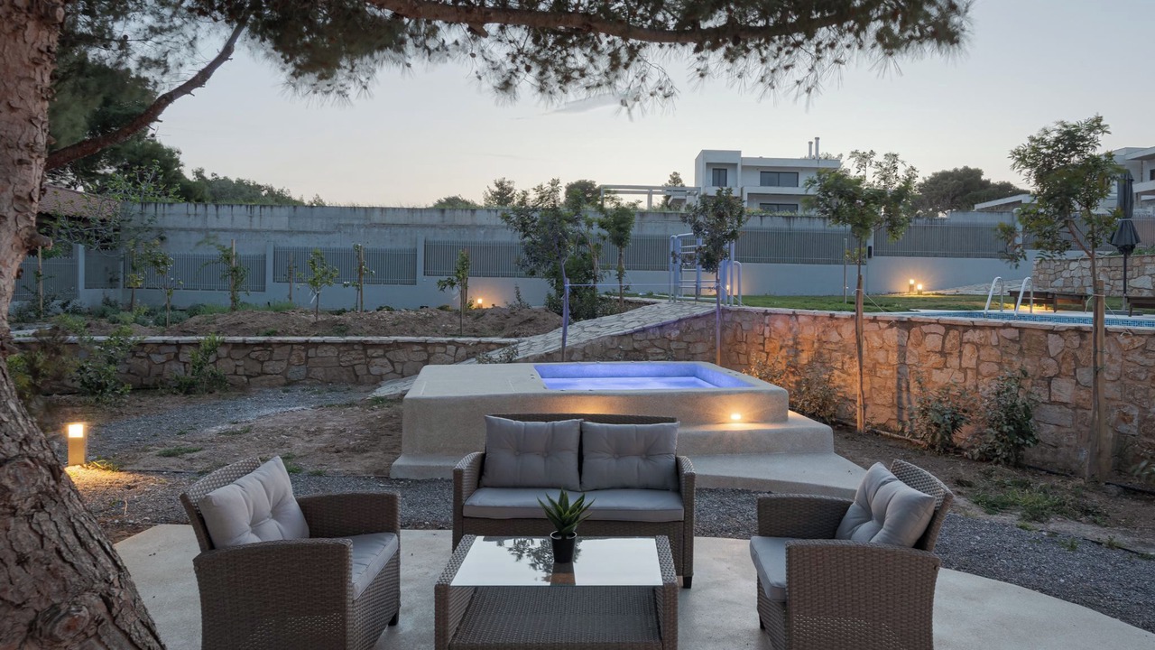 Photo of Outdoor in Isthmia