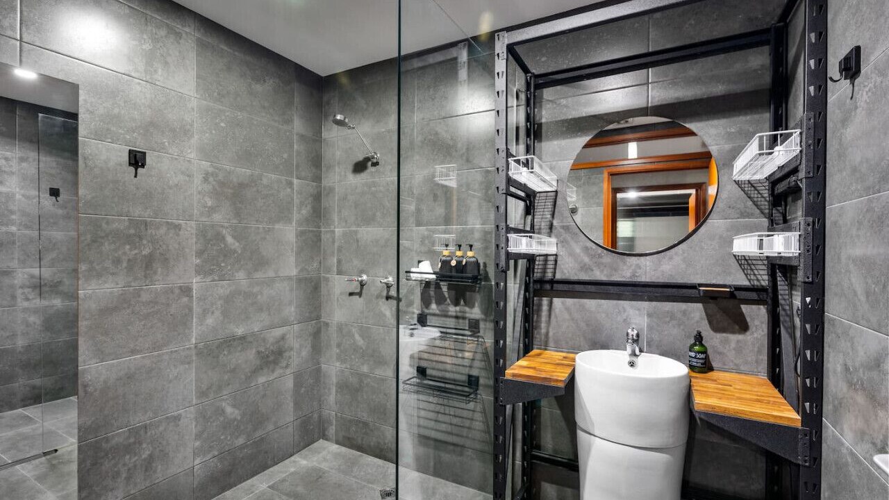 Photo of Bathroom in Holloways Beach